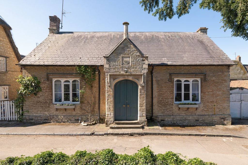 Property photo 1 of 28