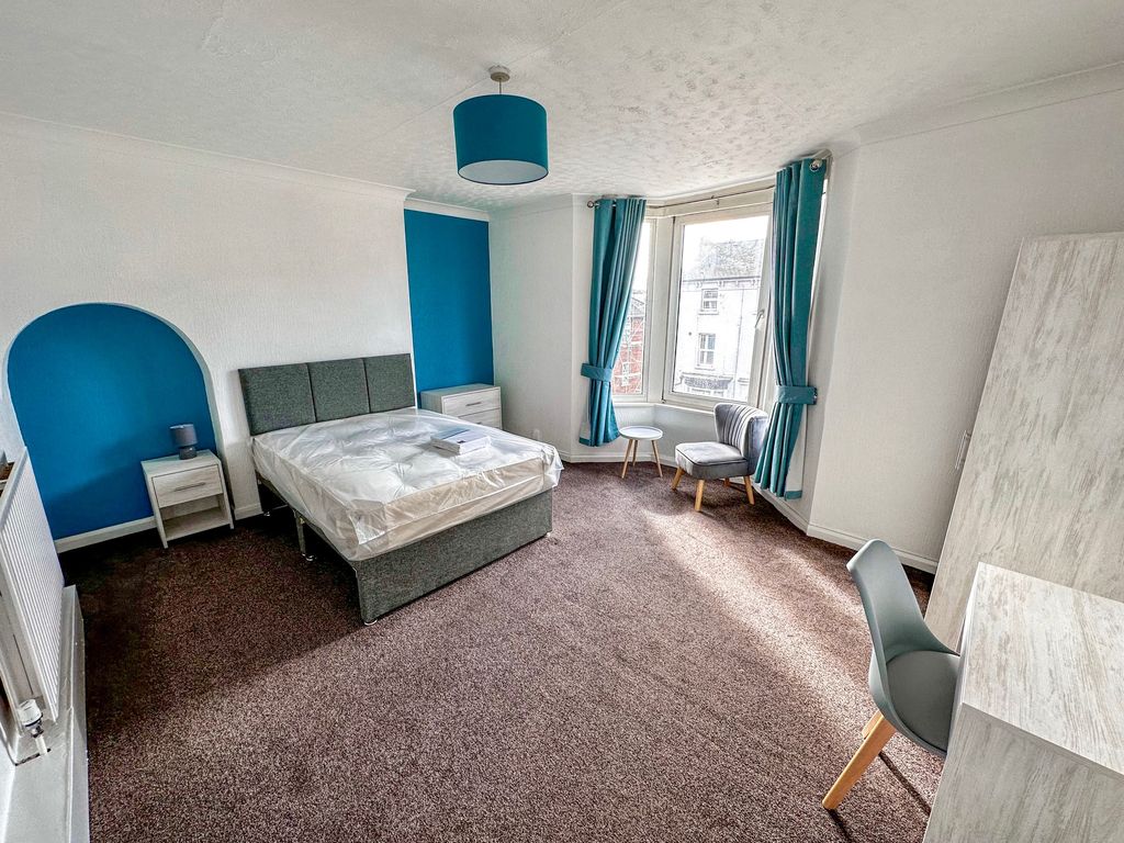 Property photo 1 of 13 Front