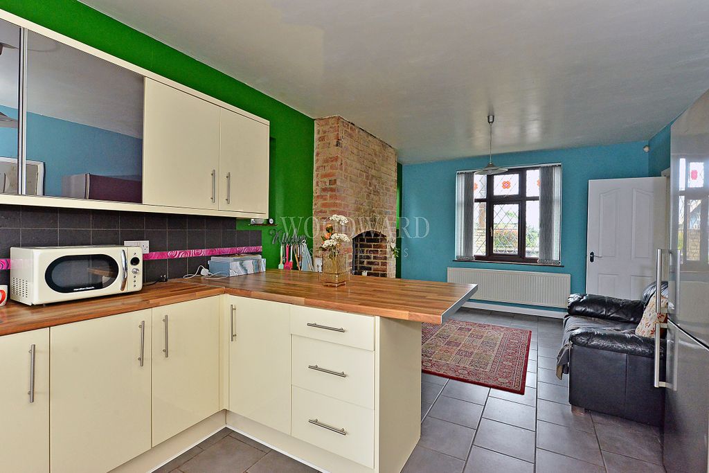 Property photo 3 of 21 Kitchen/Dining Room