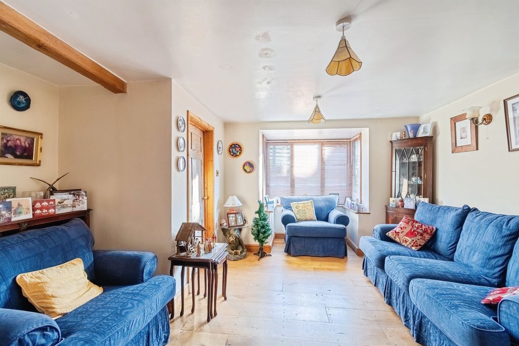 Property photo 2 of 30