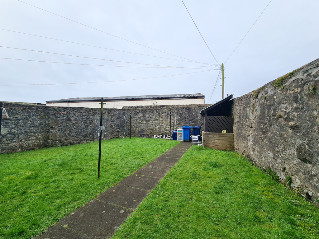 Property photo 3 of 11