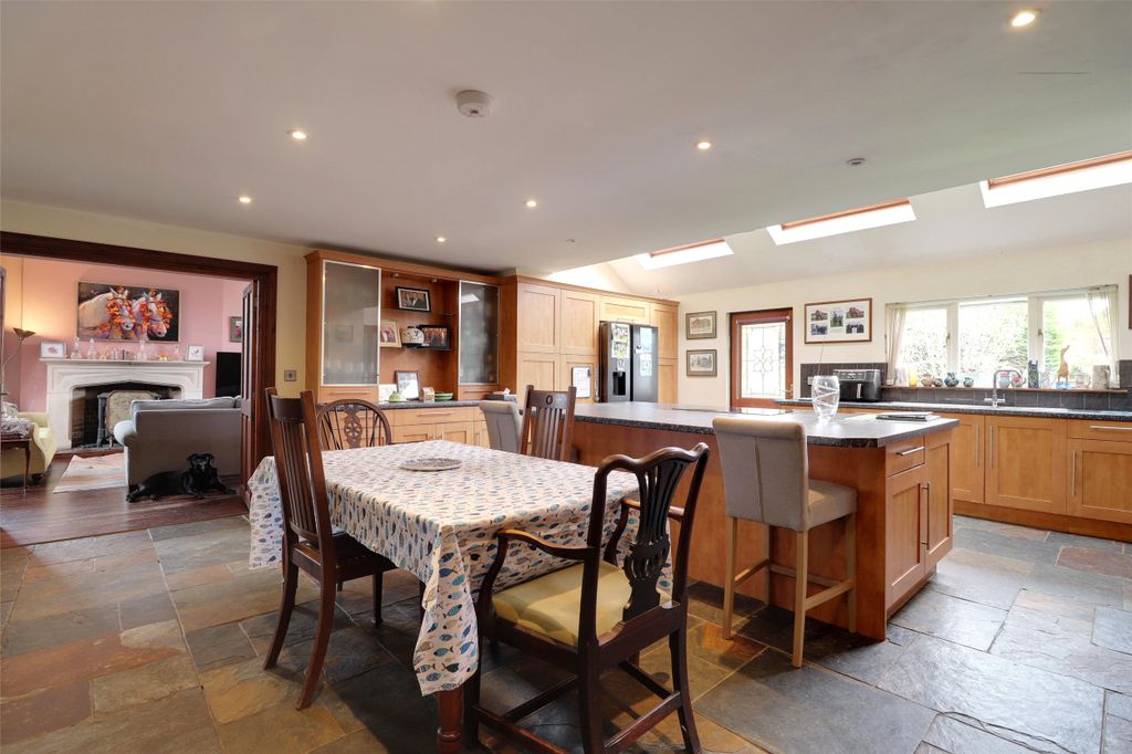 Property photo 2 of 13 2 - Picture No. 02