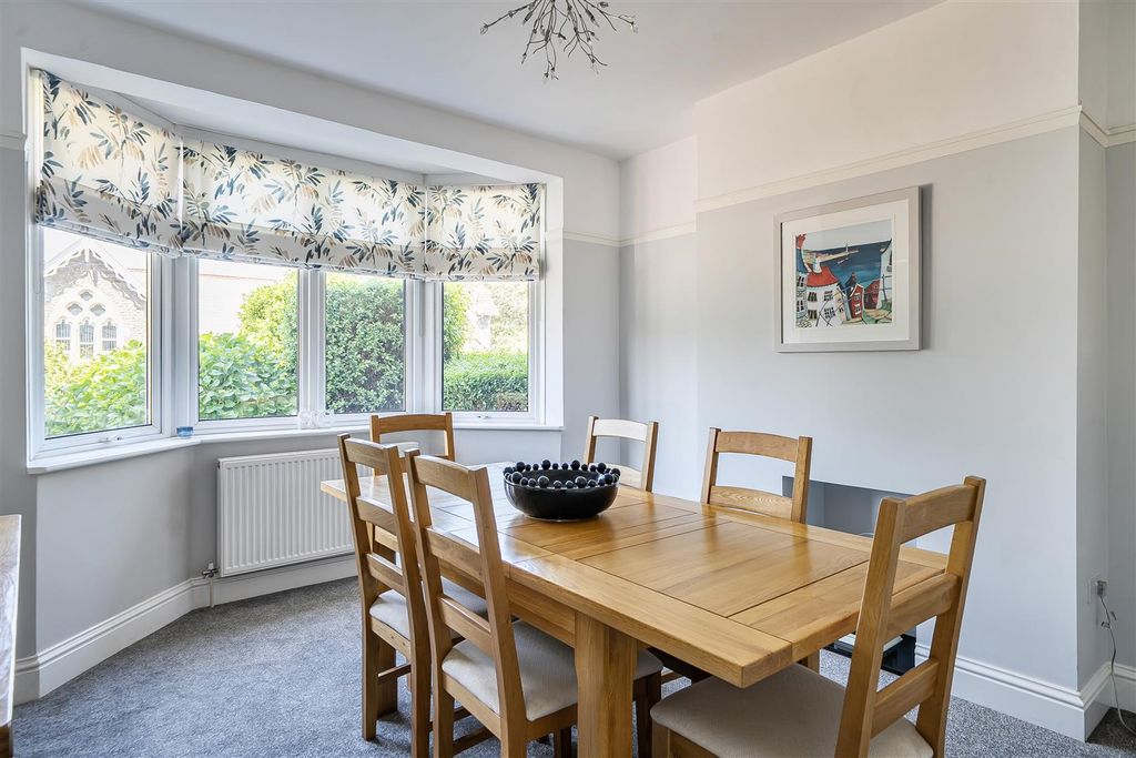 Property photo 3 of 18 1466184-16-6A144c9A9A9Ac.Jpg