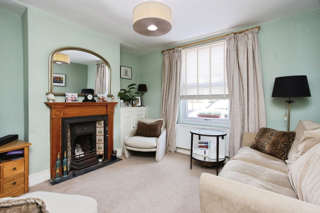 Property photo 2 of 16 Pbox-Img.Jpg