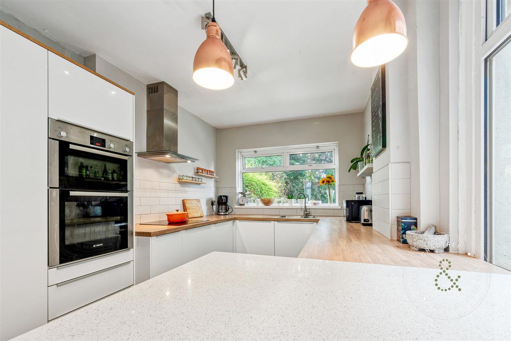 Property photo 3 of 35 Cecil-Street-12.Jpg