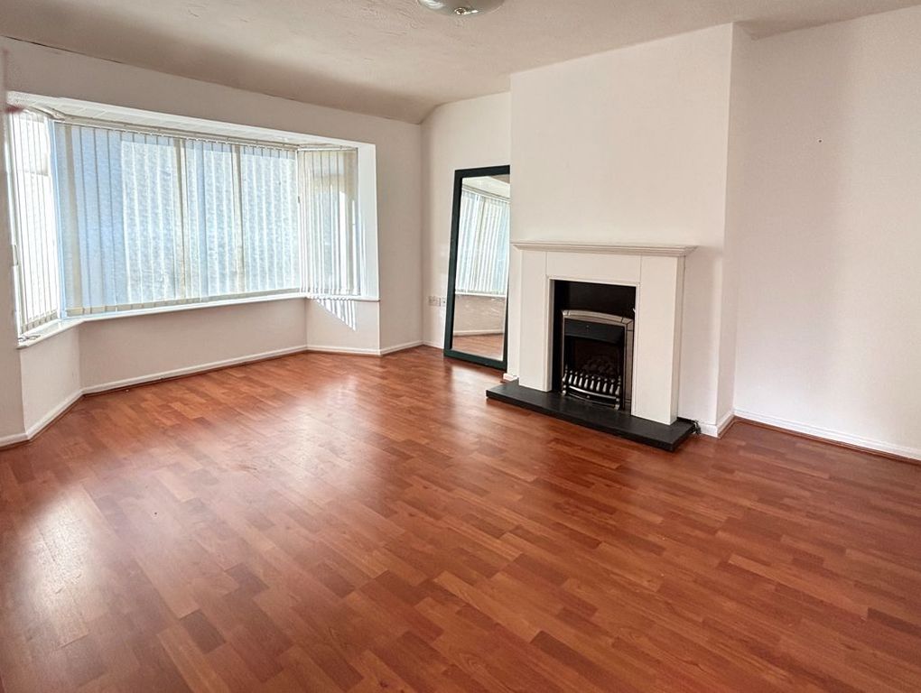 Property photo 2 of 12 Photo 3