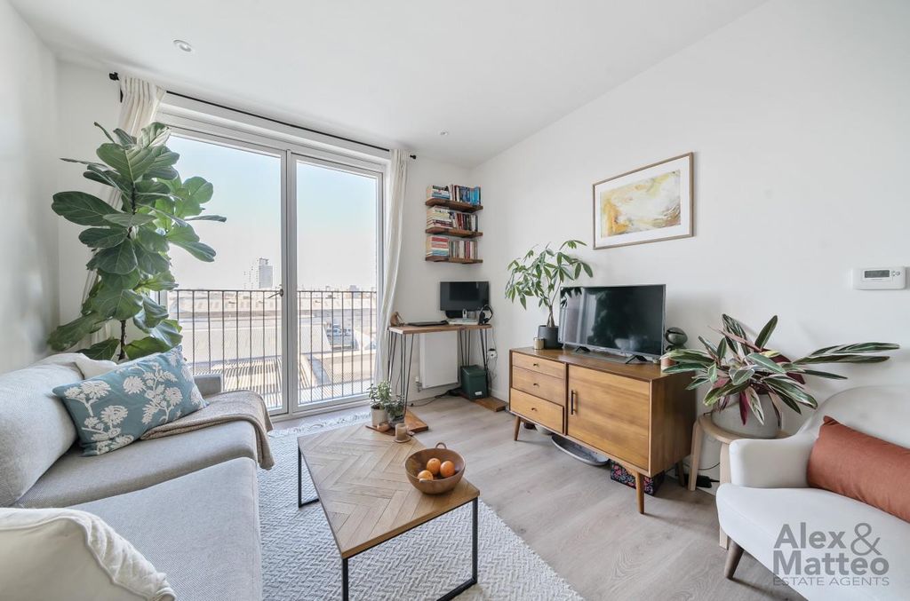 Property photo 1 of 15 Varcoeroad