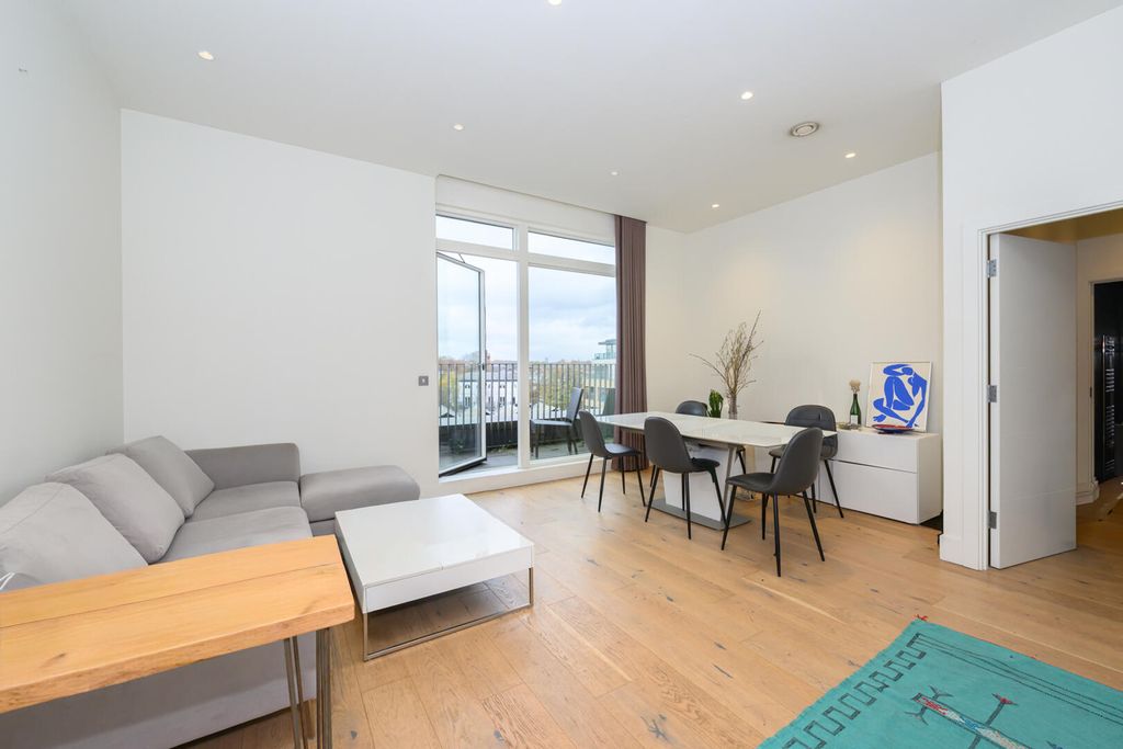 Property photo 2 of 10 Reception Room