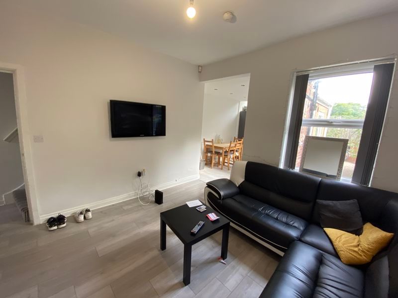 Property photo 2 of 16 Photo 6