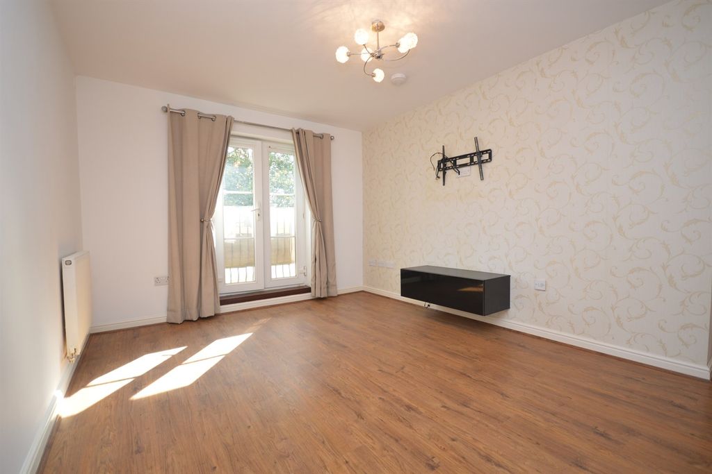 Property photo 2 of 6 Living Room