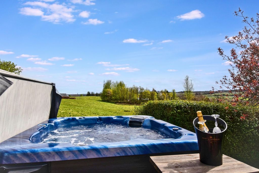 Property photo 2 of 39 Views 1