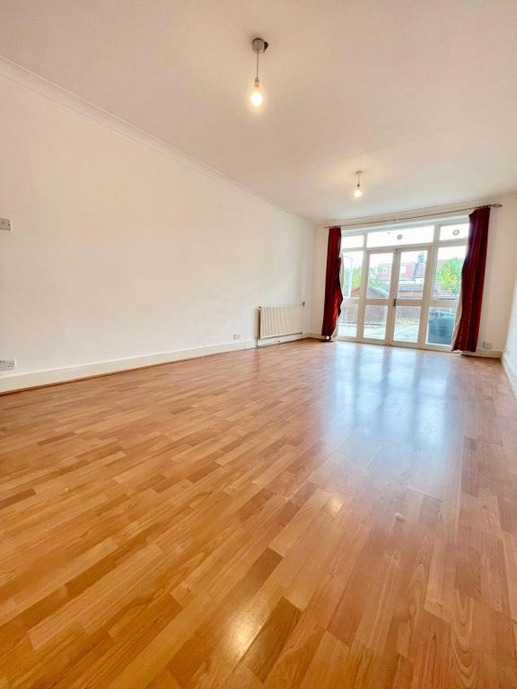 Property photo 3 of 22 Gallery