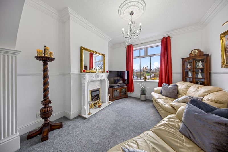 Property photo 2 of 28 Living Room2