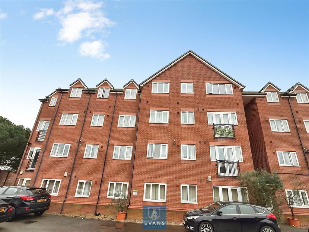 Property photo 1 of 9 Front