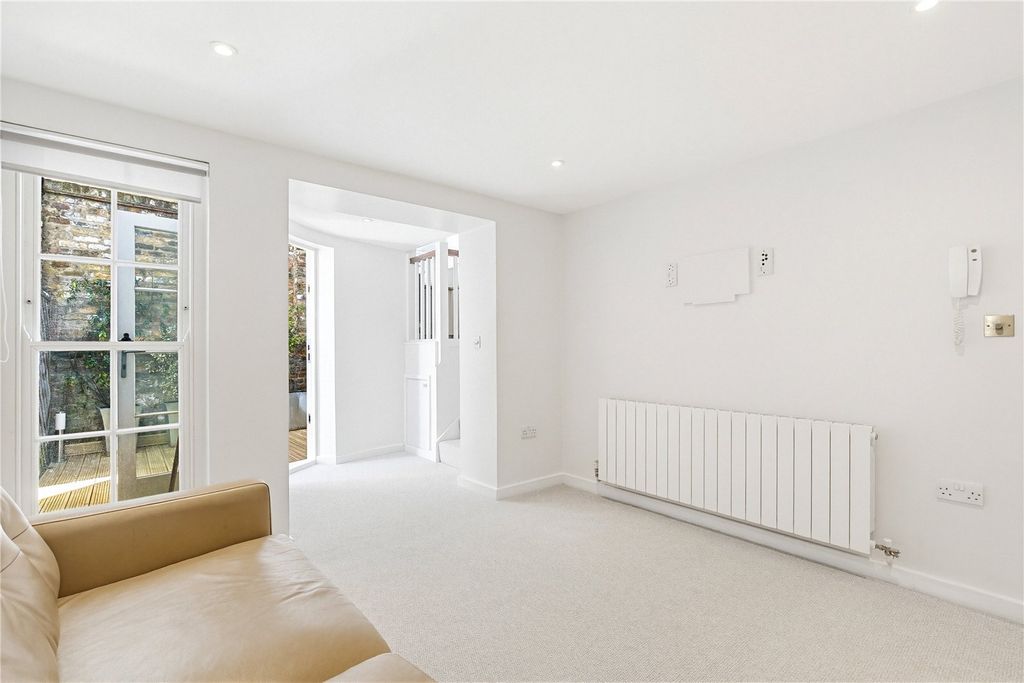 Property photo 2 of 10 Reception Room