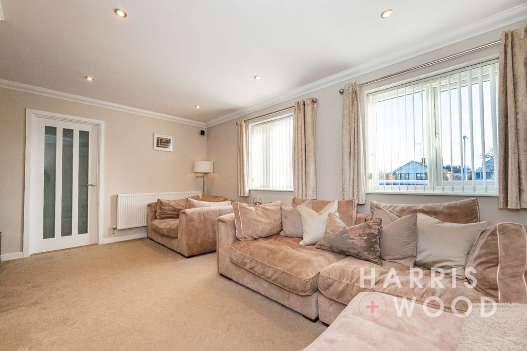 Property photo 3 of 30 4698603