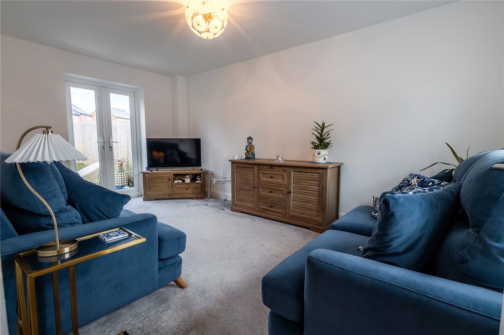 Property photo 3 of 41 Picture No. 32