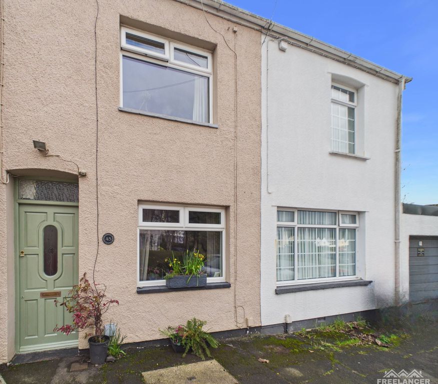 Property photo 1 of 20 Front Pics Use