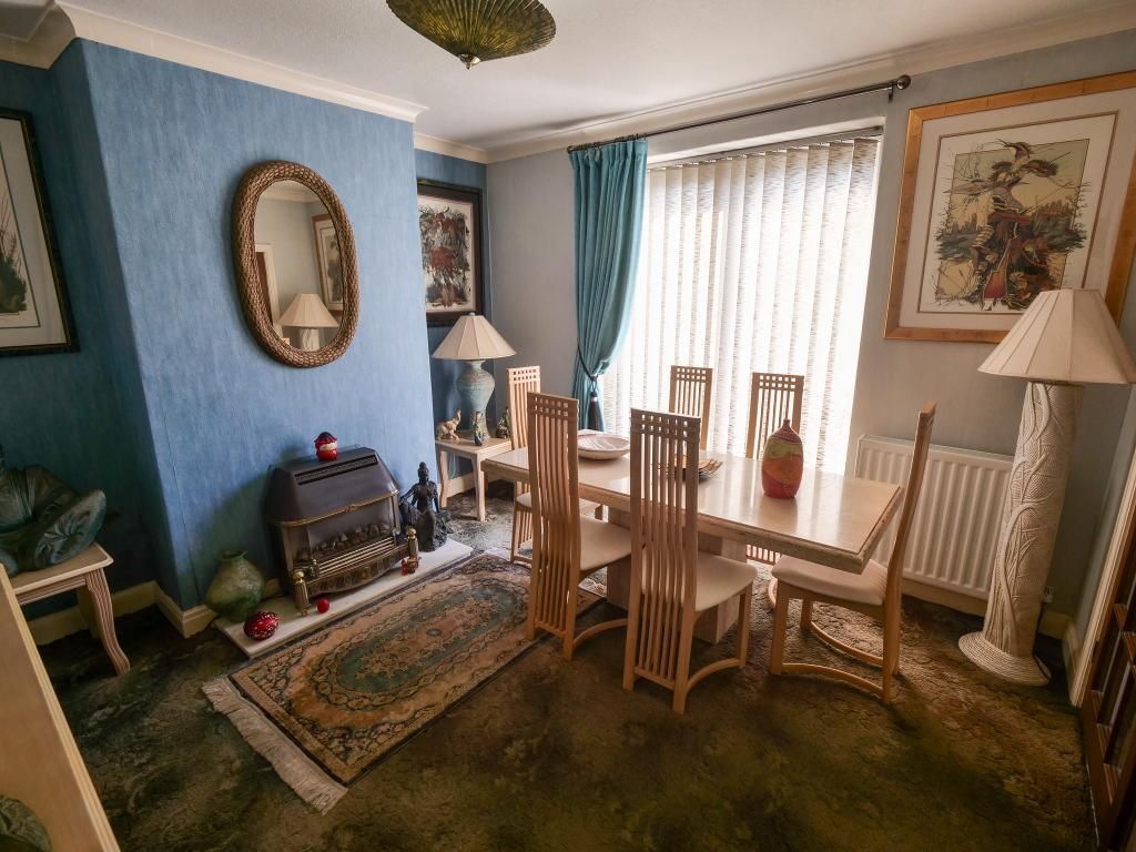 Property photo 3 of 11 Dining Room