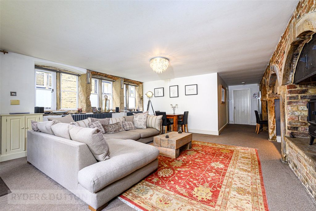 Property photo 3 of 23 Picture No. 08