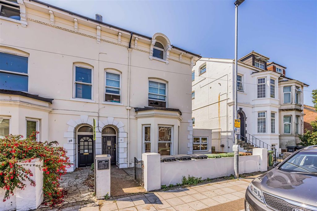 Property photo 1 of 18 Flat 2, 26 Granada Road, Southsea-Small-Porticomar