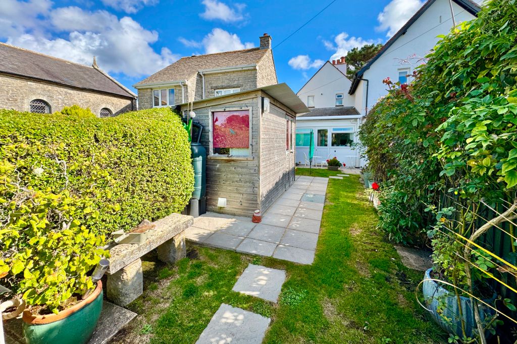 Property photo 3 of 17