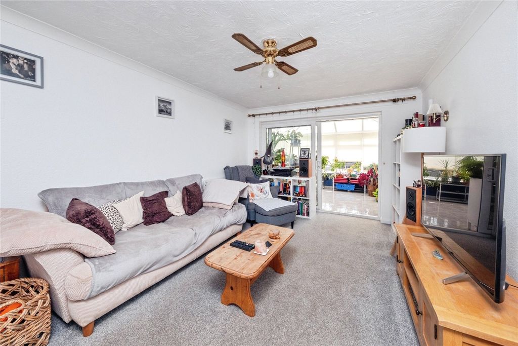 Property photo 2 of 12 Picture No. 04