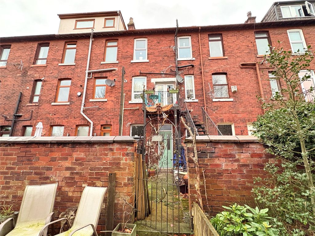 Property photo 2 of 22 Picture No. 09