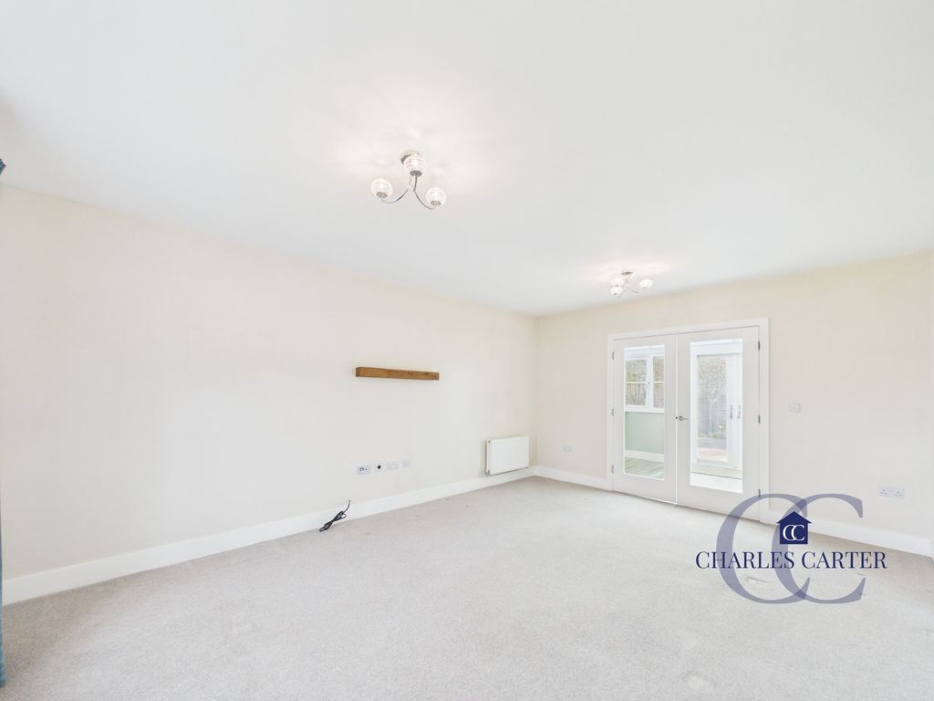 Property photo 3 of 25