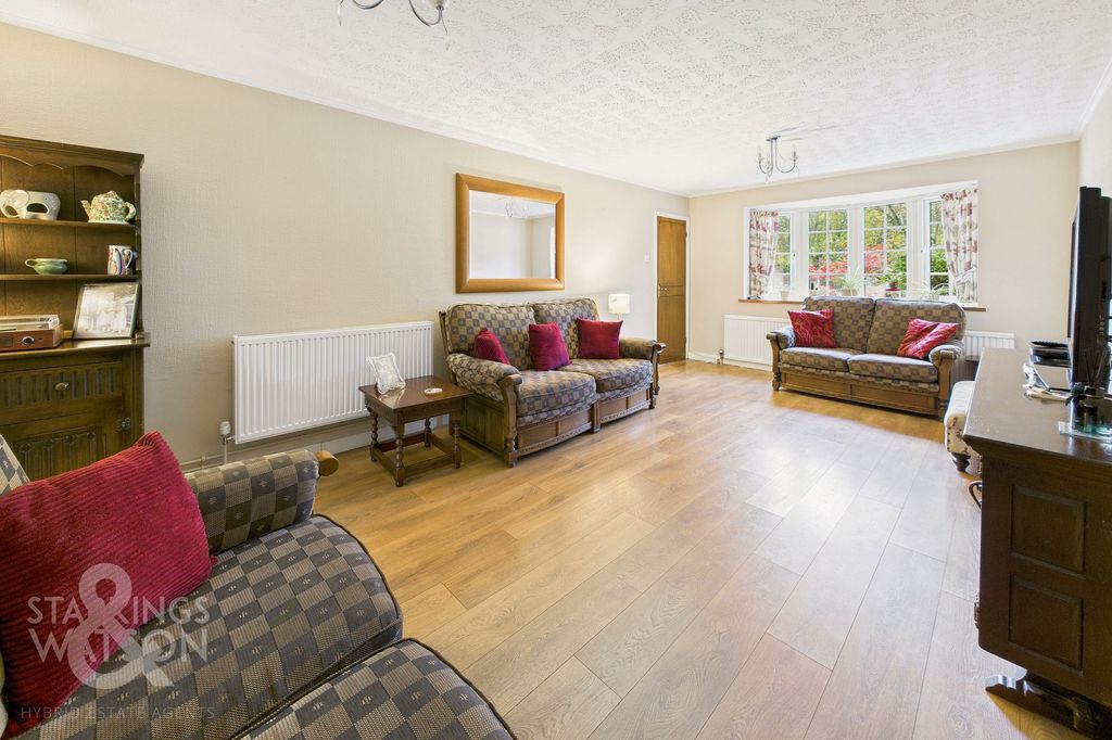 Property photo 2 of 26