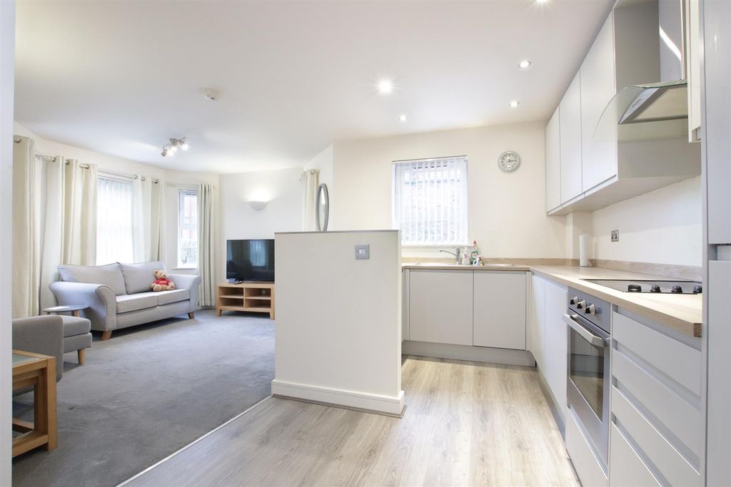 Property photo 3 of 15