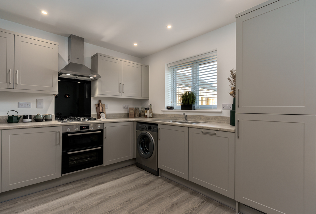 Property photo 2 of 9 Poplar-Kitchen