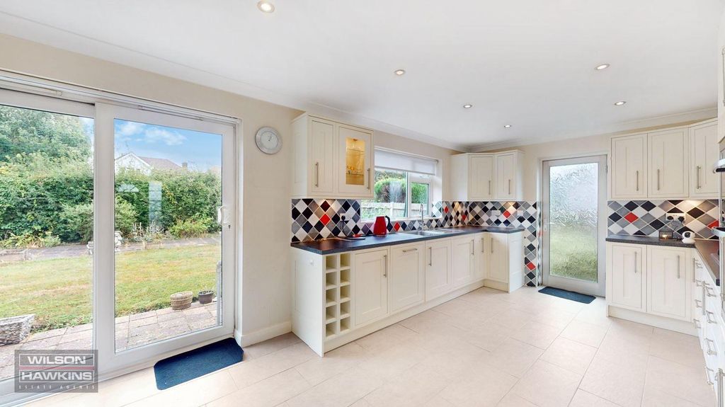 Property photo 2 of 13 12 Eastfields - Orpcxtkackrlruturlqw.Jpg