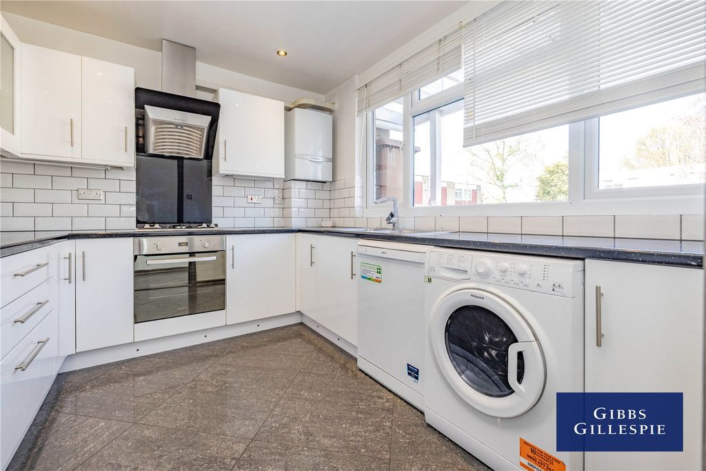 Property photo 1 of 10 Picture No. 08