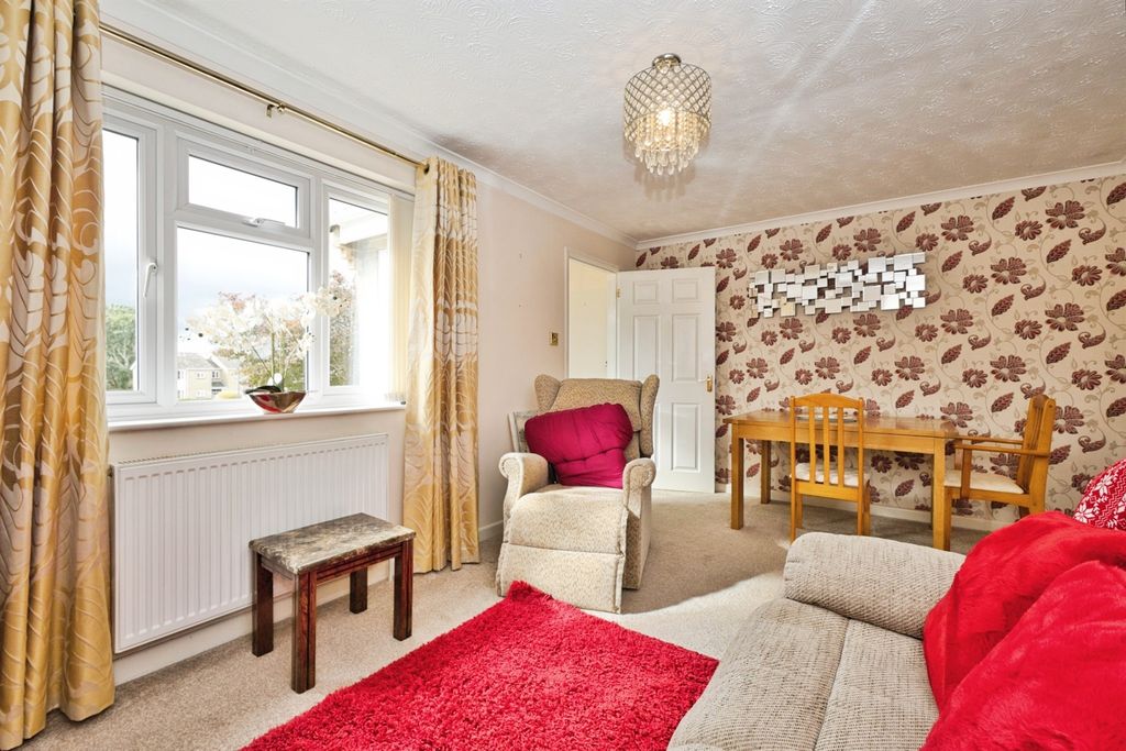 Property photo 3 of 14