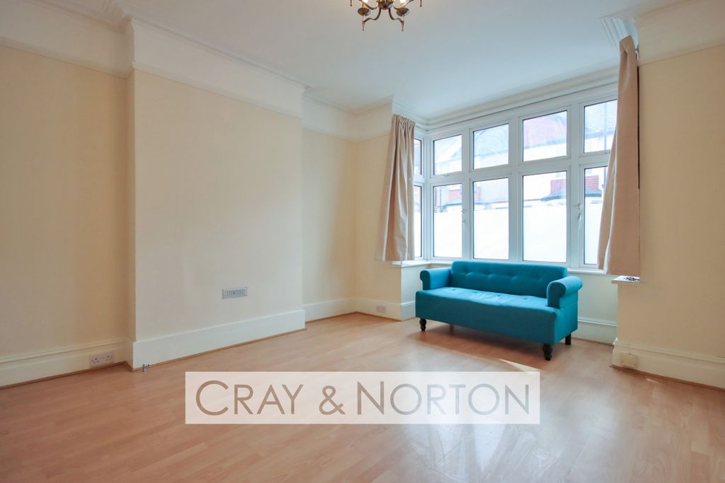 Property photo 2 of 9 Photo 1