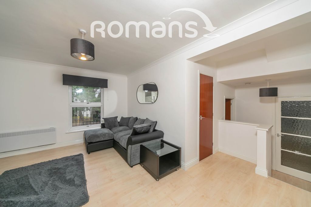 Property photo 3 of 11 Cb79c685-B519-ee11-8