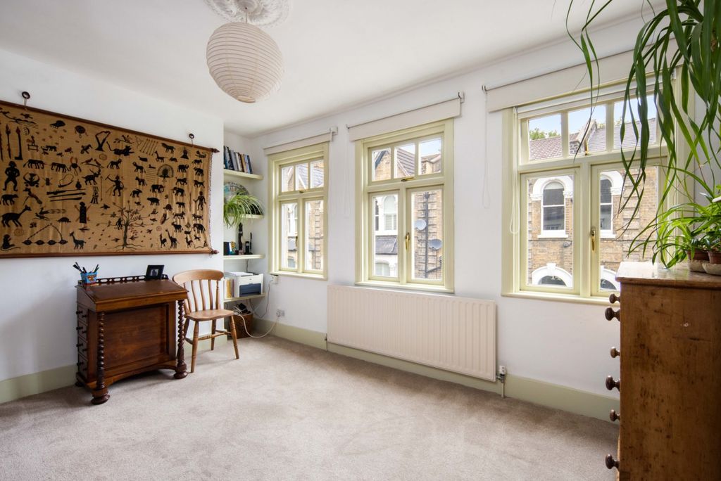 Property photo 3 of 21 Bedroom 1