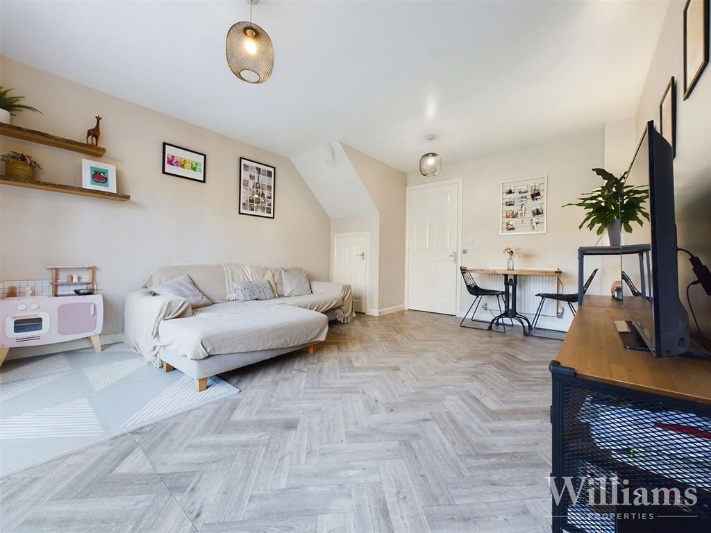 Property photo 3 of 13 Cam04950G0-Pr0022-Still003.Jpg