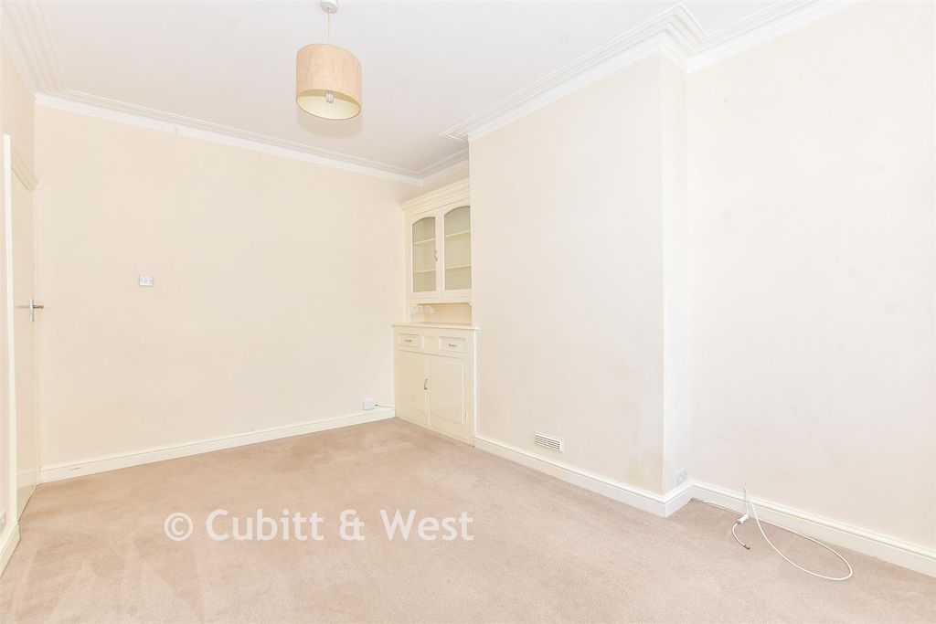 Property photo 3 of 12 Dining Room