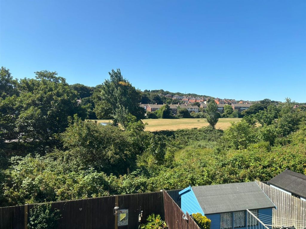 Property photo 1 of 9 Pilx0407.Jpg