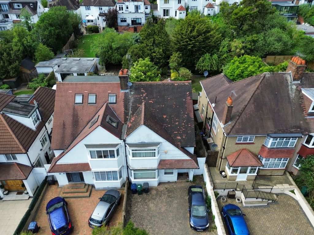 Property photo 1 of 8 4960010