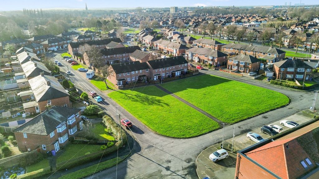 Property photo 3 of 25