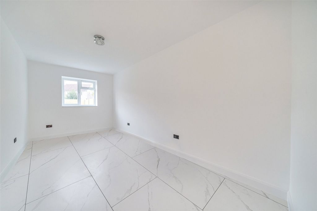 Property photo 3 of 11 Picture No. 43