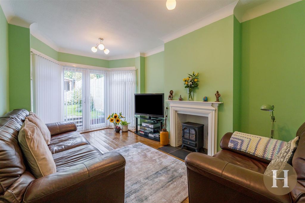 Property photo 2 of 38