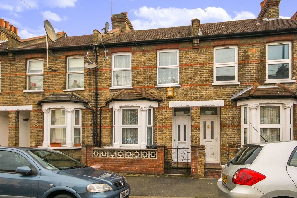 Property photo 1 of 2