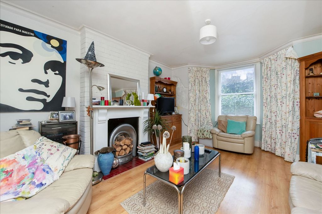 Property photo 2 of 5