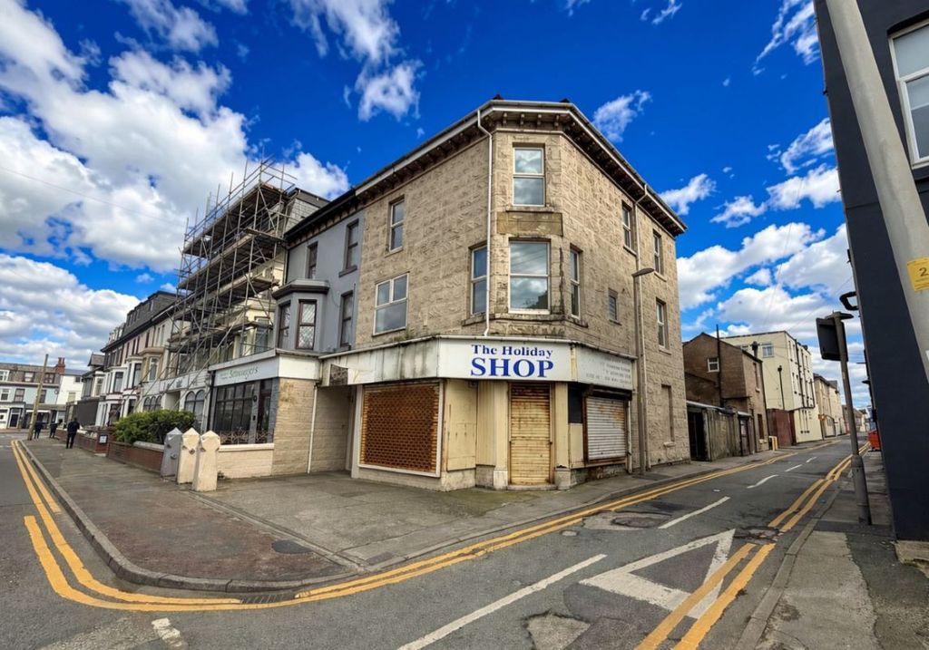 Property photo 1 of 1