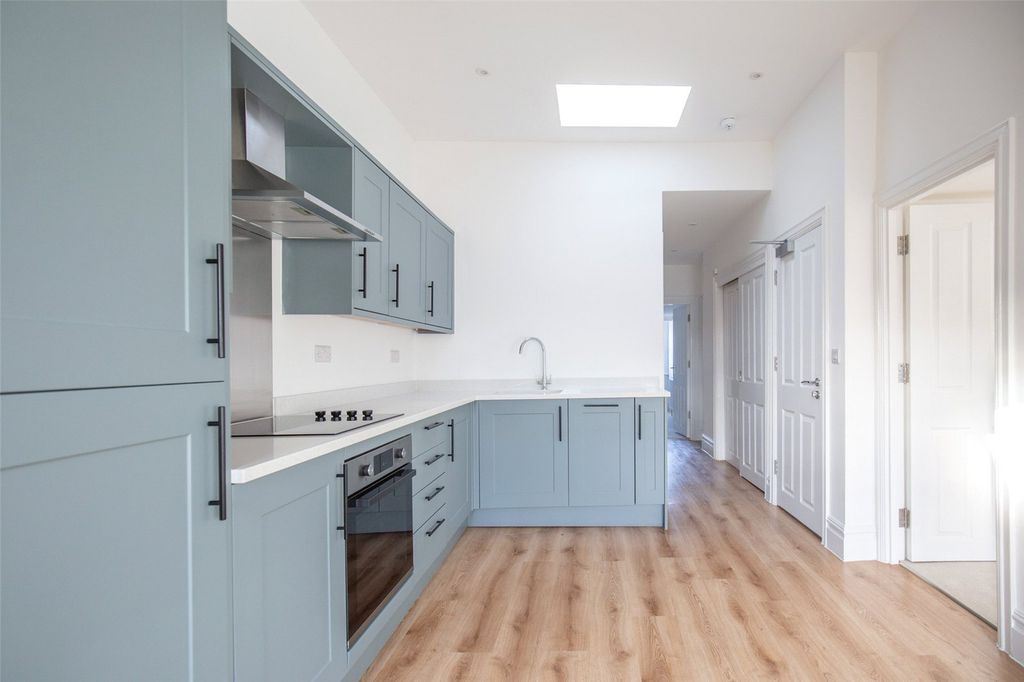 Property photo 1 of 10 Picture No. 03