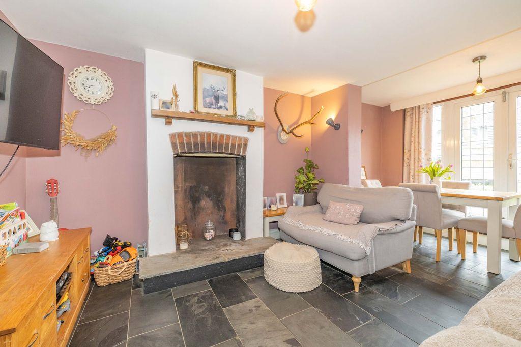 Property photo 3 of 15 Picture 3